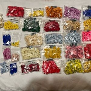 Large bulk lot of assorted plastic buttons/embellishments